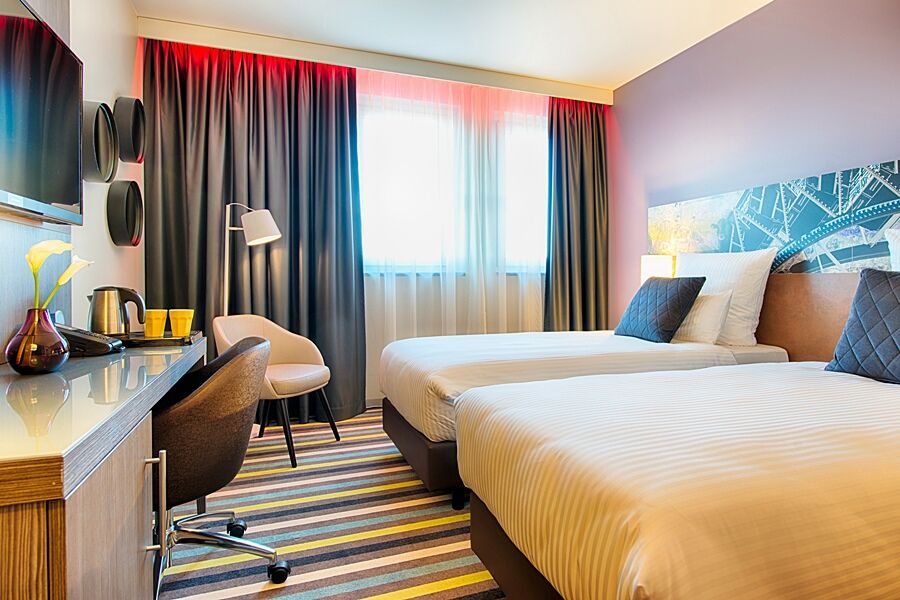 Leonardo East Hotel
