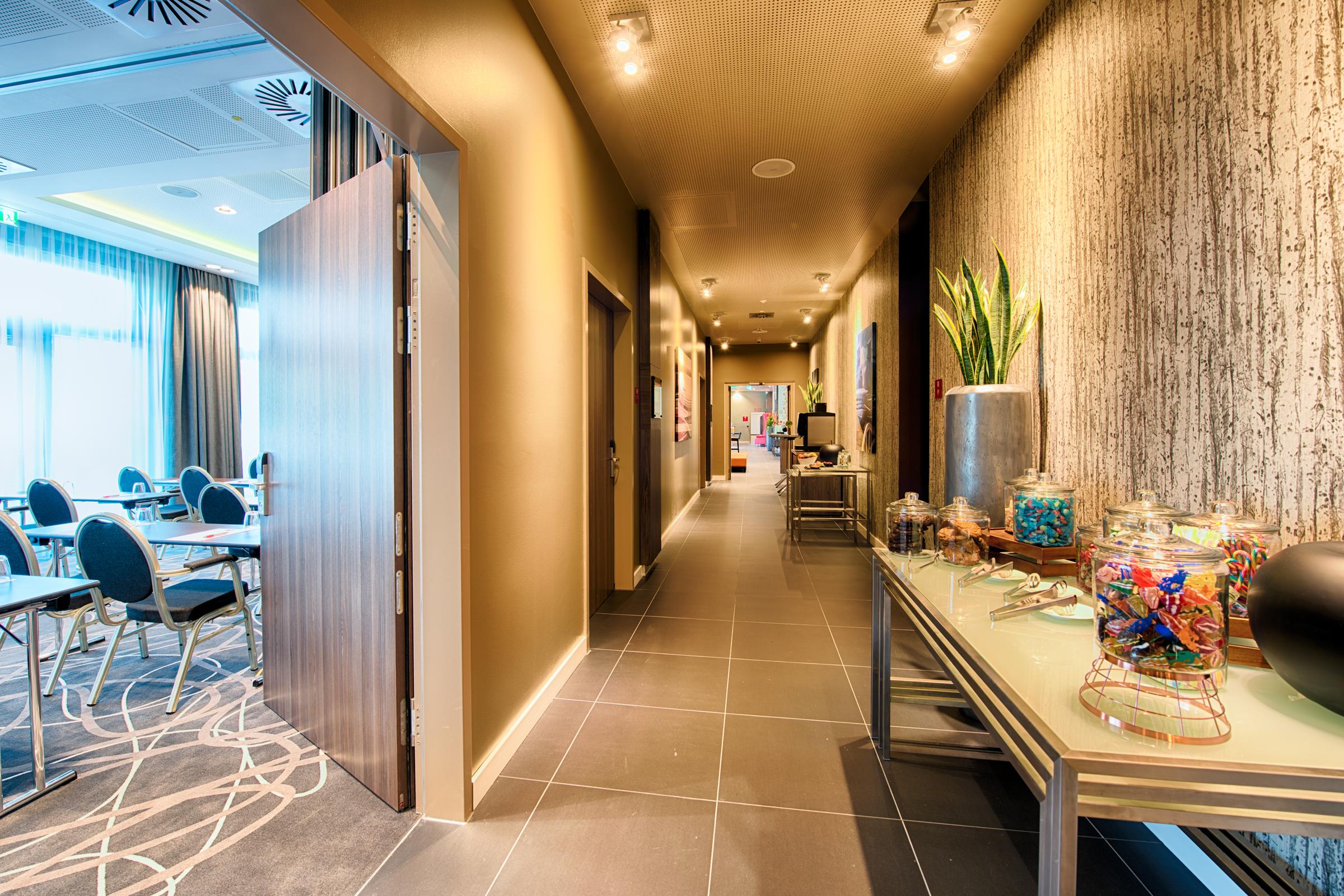 Leonardo East 4*