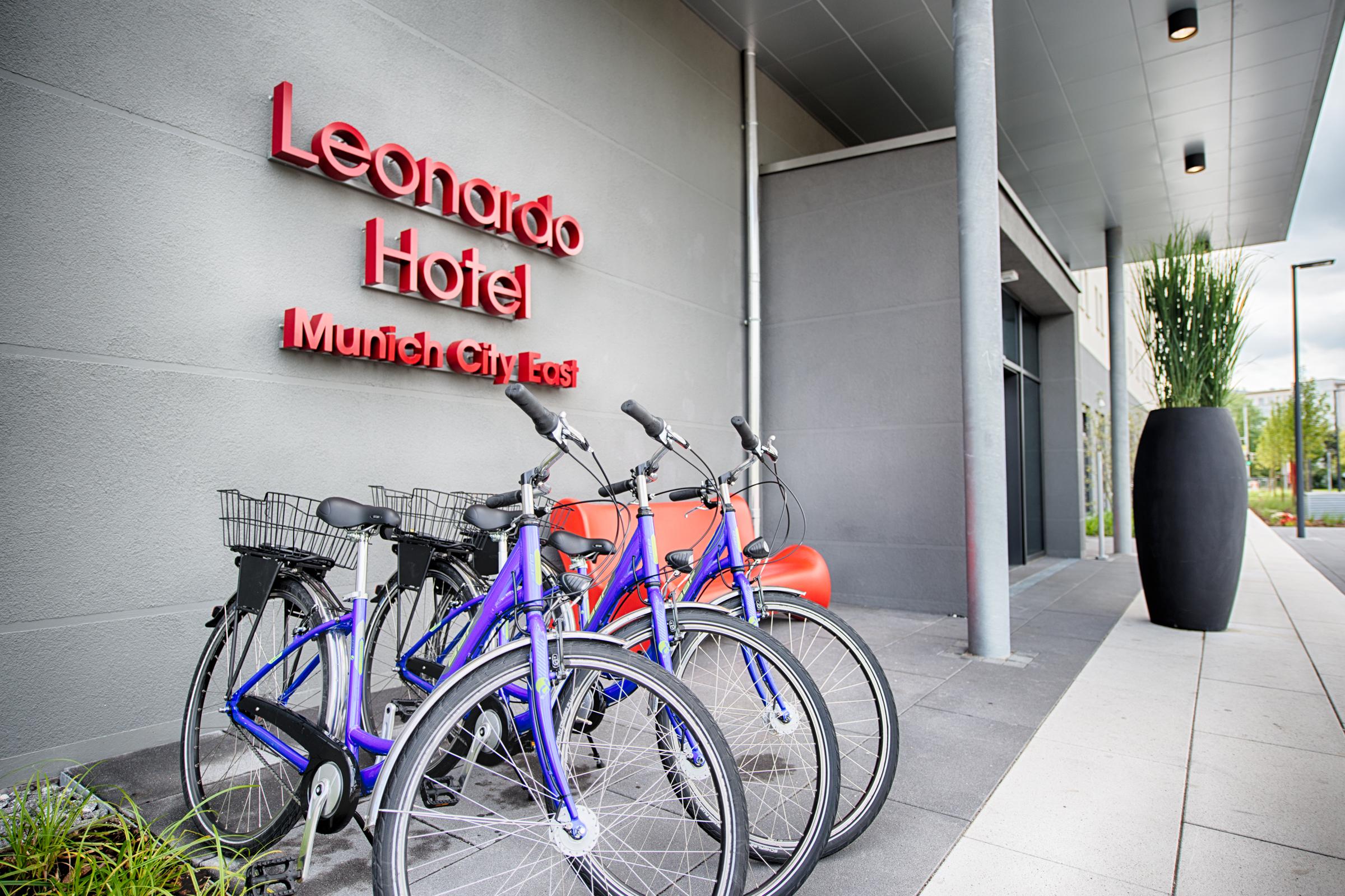 Leonardo East Hotel 4*