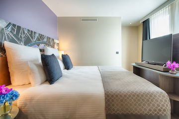 Leonardo East Отель 4*