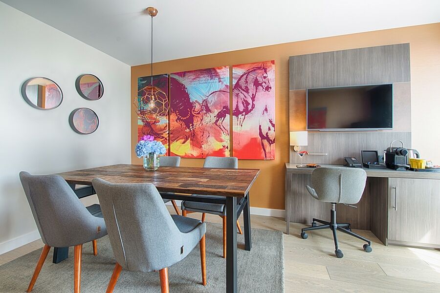 Leonardo East 4*